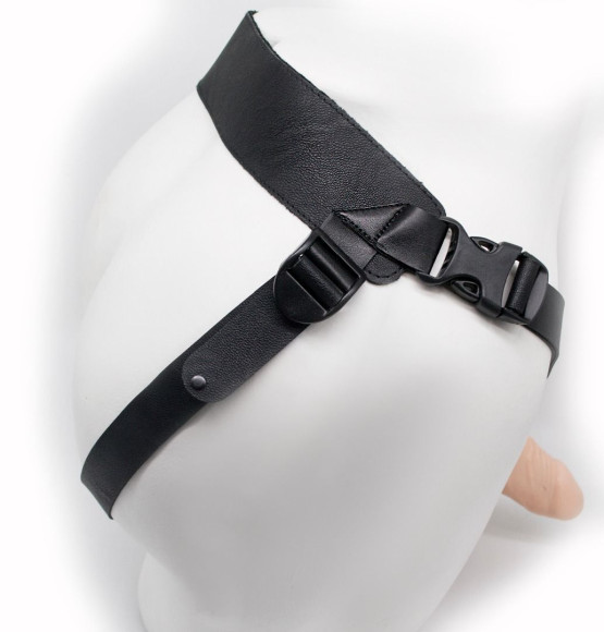 Пустотелый фаллопротез с бондажом - 18 см. Пустотелый фаллопротез с бондажом - 18 см.