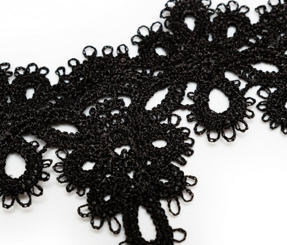 Чёрный кружевной браслет Delicati 2