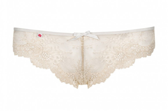 Кружевные трусики Bisquitta с вырезом и брошкой на попке Кружевные трусики Bisquitta с вырезом и брошкой на попке