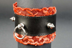 Чёрно-красный подшитый запястник  Готика-1 