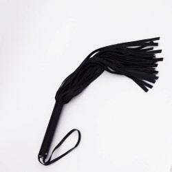 Черный кожаный флоггер - 45 см. Черный кожаный флоггер - 45 см.