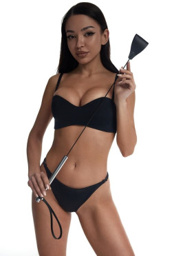 Стек с широким черным кожаным наконечником и металлической ручкой - 67 см. Стек с широким черным кожаным наконечником и металлической ручкой - 67 см.