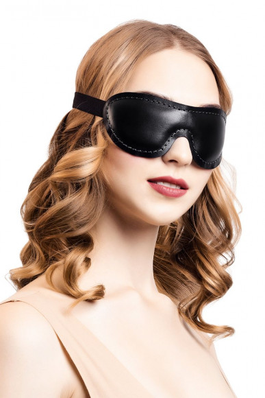 Черная мягкая закрытая маска на глаза Черная мягкая закрытая маска на глаза