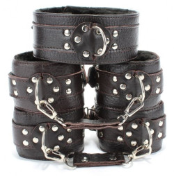 Набор коричневых фиксаторов: наручники с мехом, наножники и ошейник Набор коричневых фиксаторов: наручники с мехом, наножники и ошейник