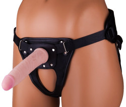 Телесный ультра реалистичный страпон с регулируемыми трусиками - 16,5 см. Телесный ультра реалистичный страпон с регулируемыми трусиками - 16,5 см.