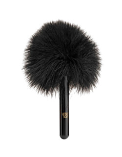 Черная перьевая кисточка с гладкой ручкой Черная перьевая кисточка с гладкой ручкой